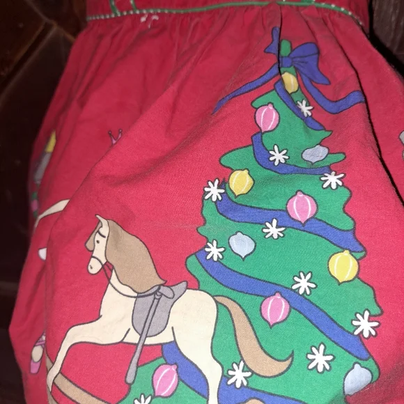 A hand made girls dress size 2t🎄🎁